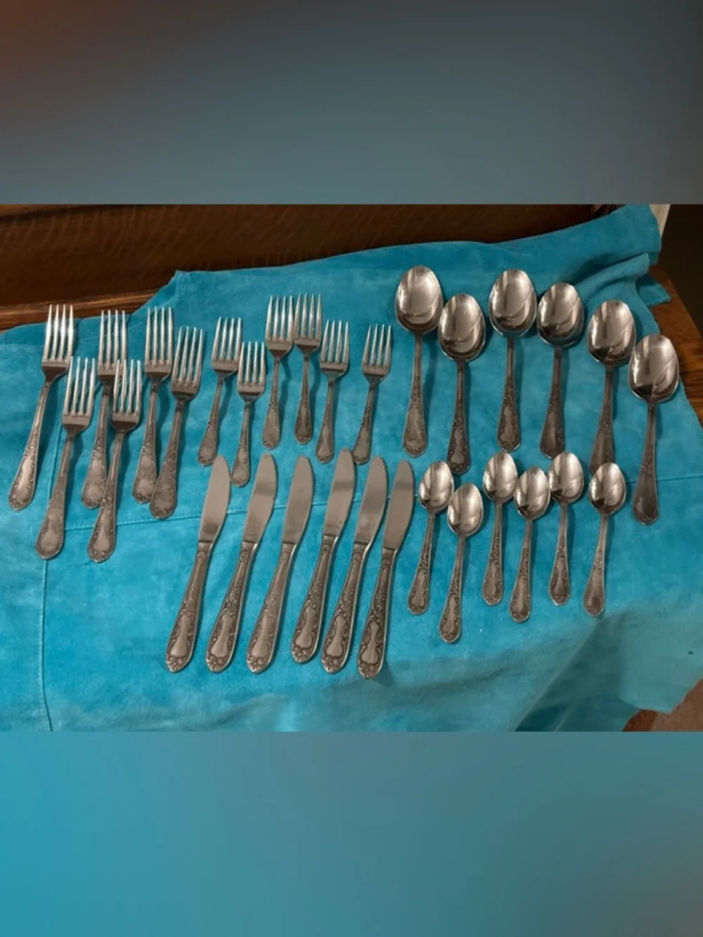 Amefa Scroll Holland Leaf Stainless Flatware (30 Pieces)